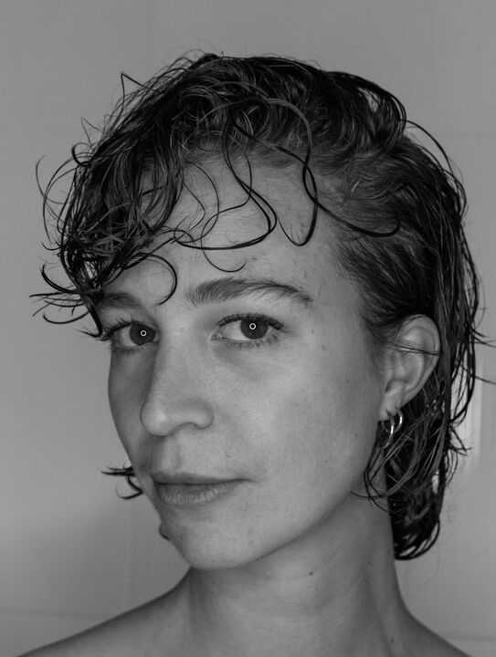 Zwart wit portret beeld van Annabel Reid