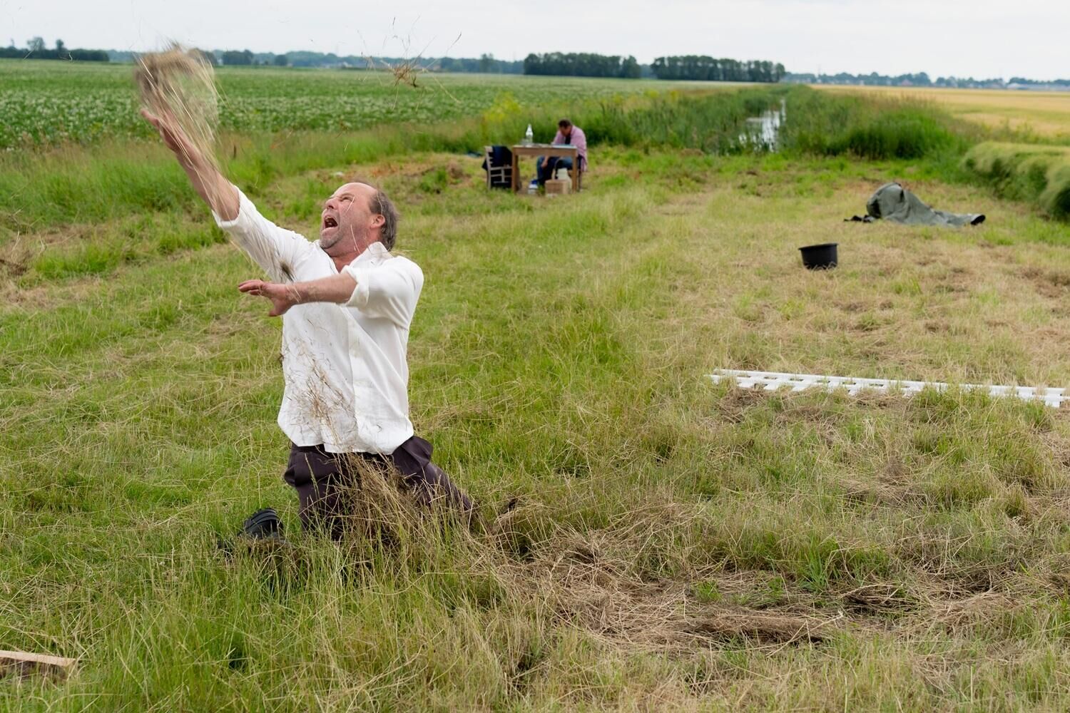 Bambie Gaat Tot De Bodem (Je moet 't effe doorgronden)
