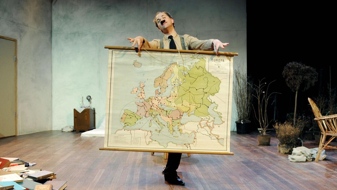 'Een prachtig, indringend en nostalgisch portret van een Europa dat voorgoed verdwenen is.'