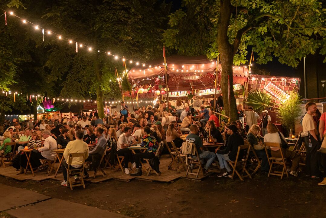 Sfeer beeld van de parade in utrecht
