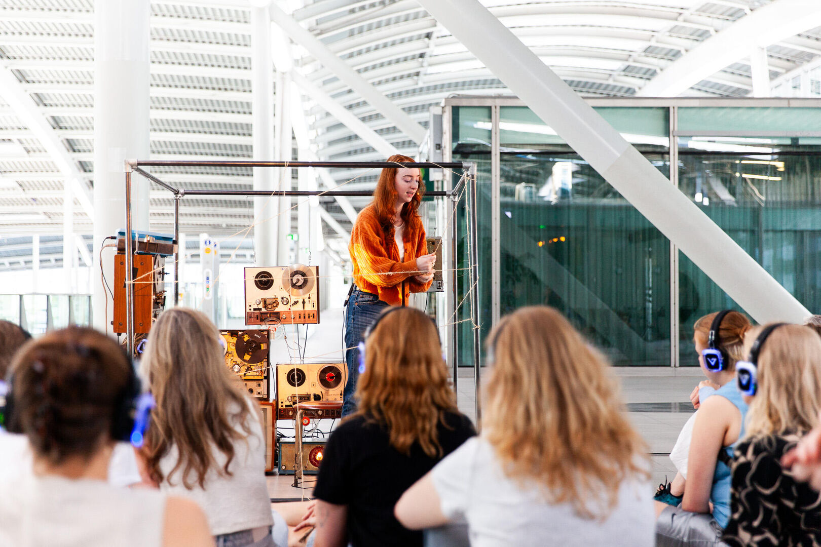 Overal Iemand Altijd