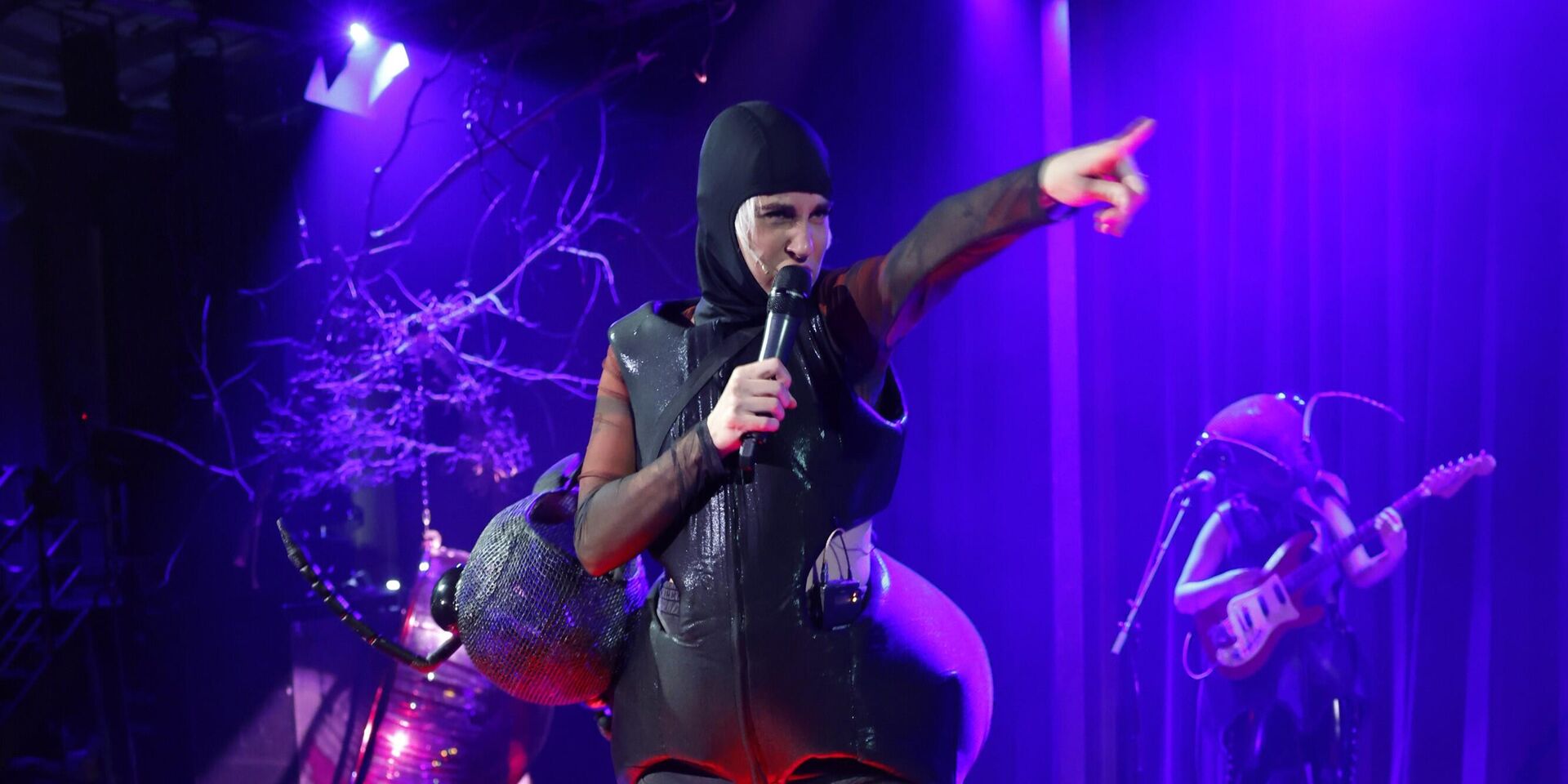 Tip 1. Herr Hamsterfleisch und die Angry Antz | Club Gewalt