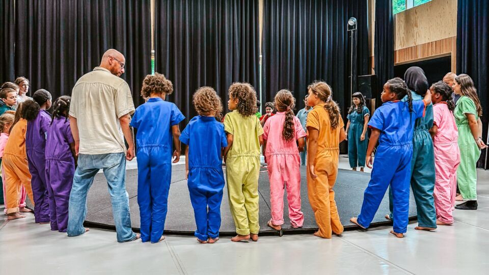 Workshop bij It takes a child to raise a village / Fábrica