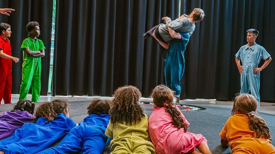 Workshop bij It takes a child to raise a village / Fábrica