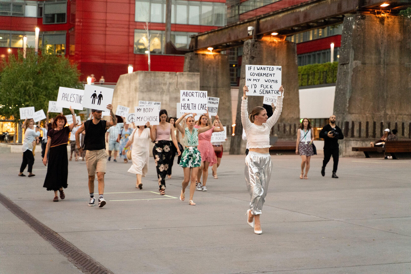 WORKSHOP HOW TO PROTEST